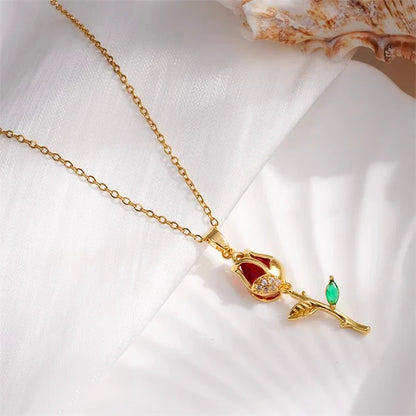 Collar Clavel Rojo Oro